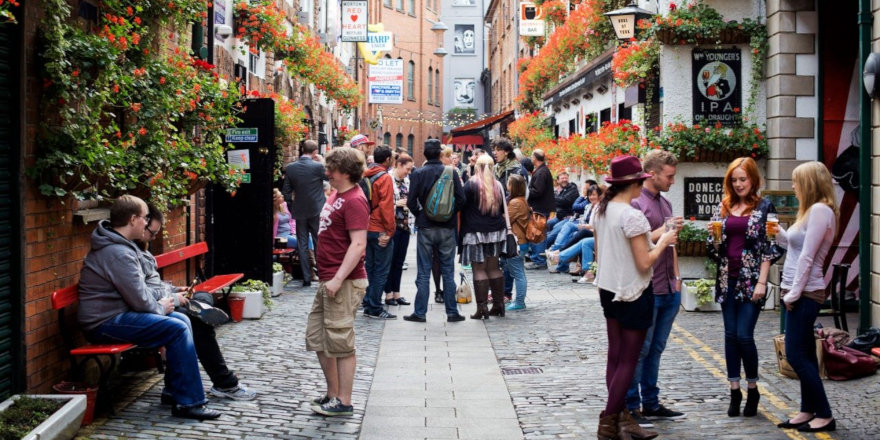 From the Cathedral Quarter to Donegall Square, Belfast is the multicultural hub of Northern Ireland!